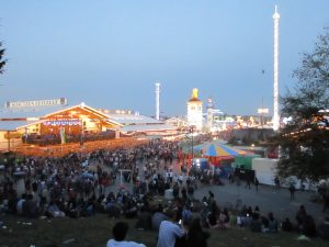 Mehr über den Artikel erfahren Keine Coverstars auf der „Wiesn“