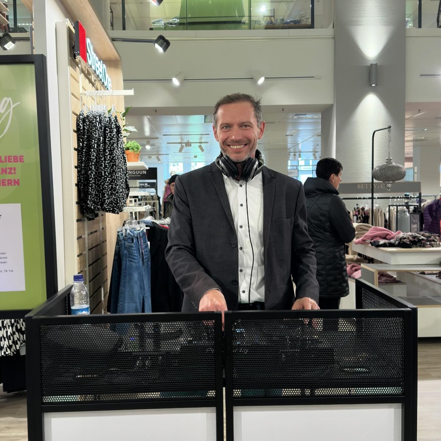 Mehr über den Artikel erfahren Shopping mit Musik?